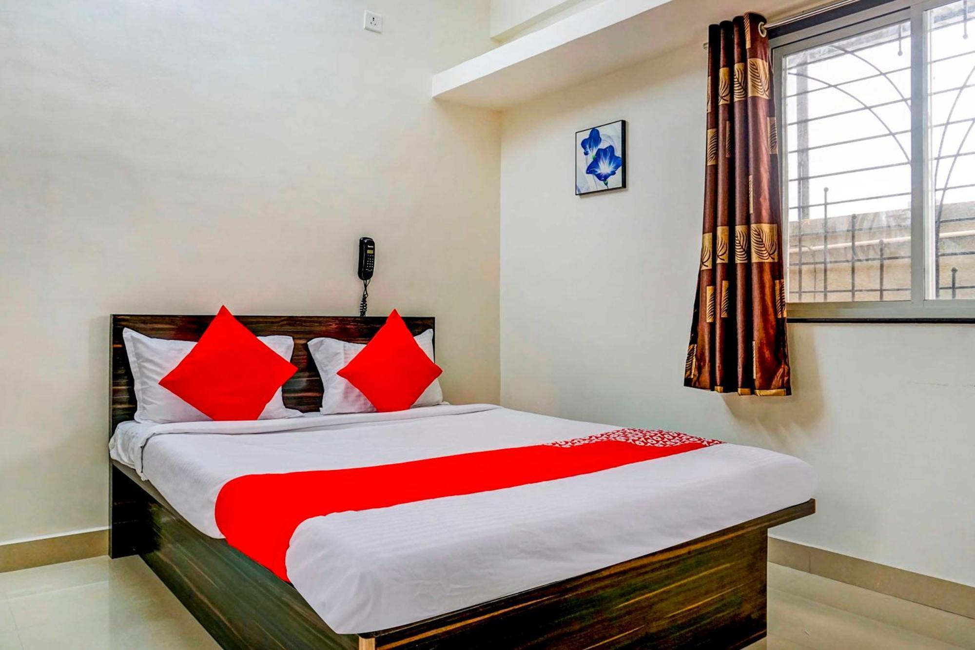 Hotel O Komfort Inn Пуна Экстерьер фото